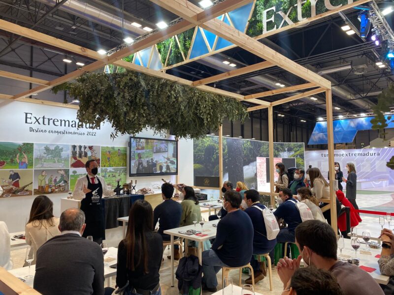 Victoriano Contreras en la feria internacional de turismo FITUR 2022